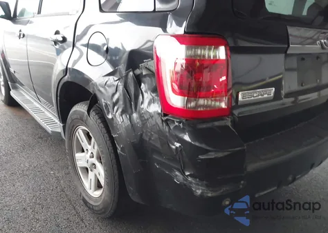 2008 Ford Escape Hybrid z USA, uszkodzony, nr VIN 1FMCU59H18KA62963